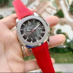 ⁦باتيك فيليب أكوانوت أحمر مطاط - Patek Philippe Aquanaut Black Dial Red Strap⁩ - الصورة ⁦2⁩