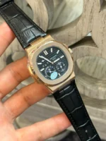 ⁦باتيك فيليب نوتيلوس رمادي جلد أسود - Patek Philippe Nautilus Gray Dial Black Leather⁩ - الصورة ⁦4⁩